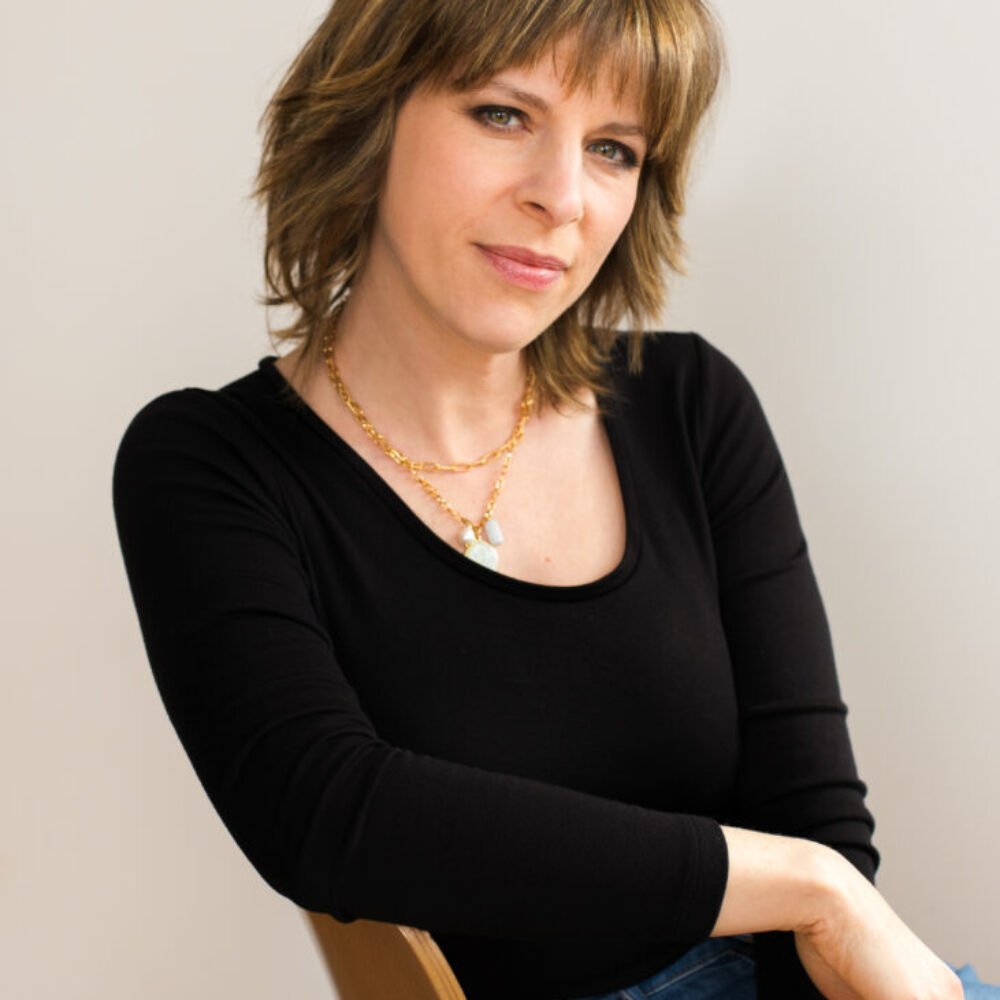 HiRes Leah Hazard Author